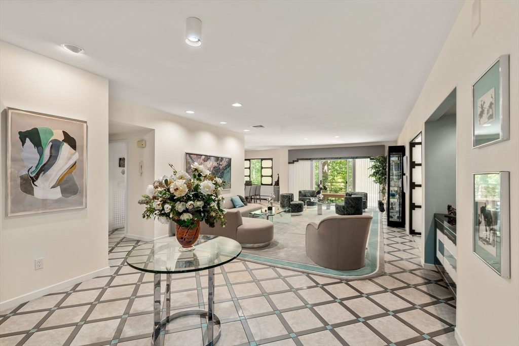 228 Allandale Rd # 1B