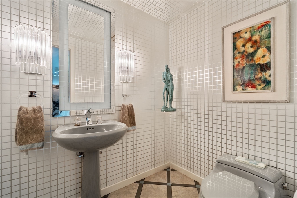 228 Allandale Rd # 1B