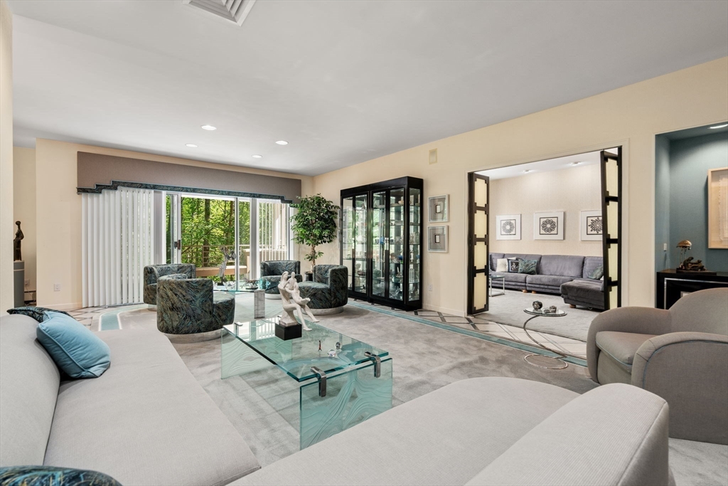 228 Allandale Rd # 1B