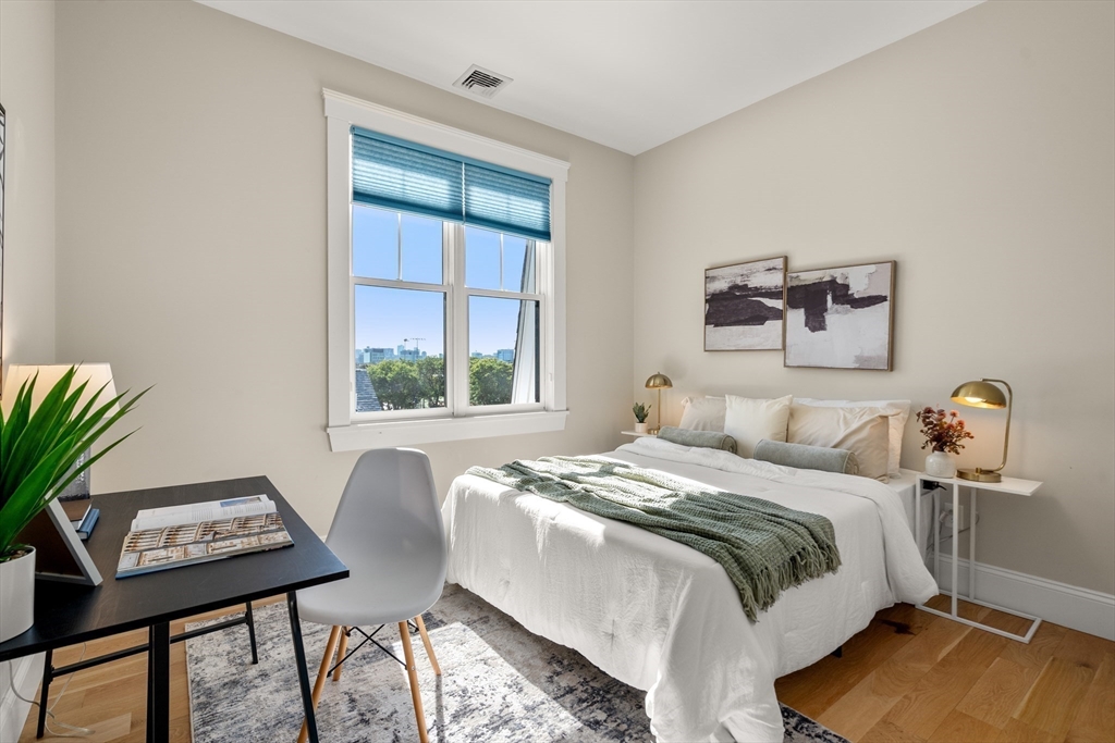 593 Somerville Ave Unit: 6