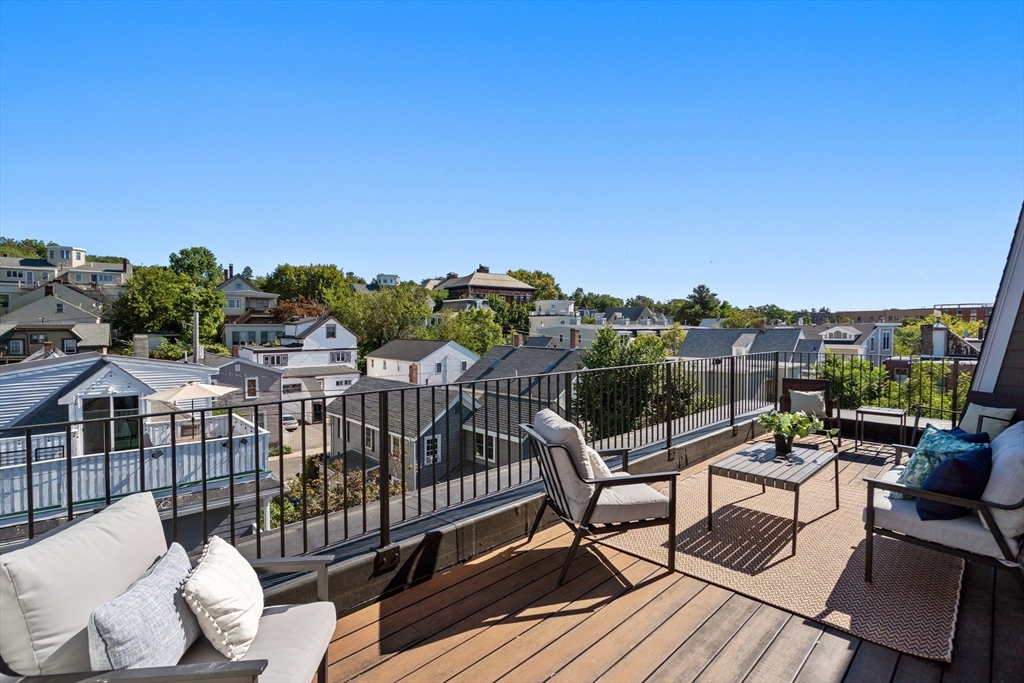 593 Somerville Ave Unit: 6