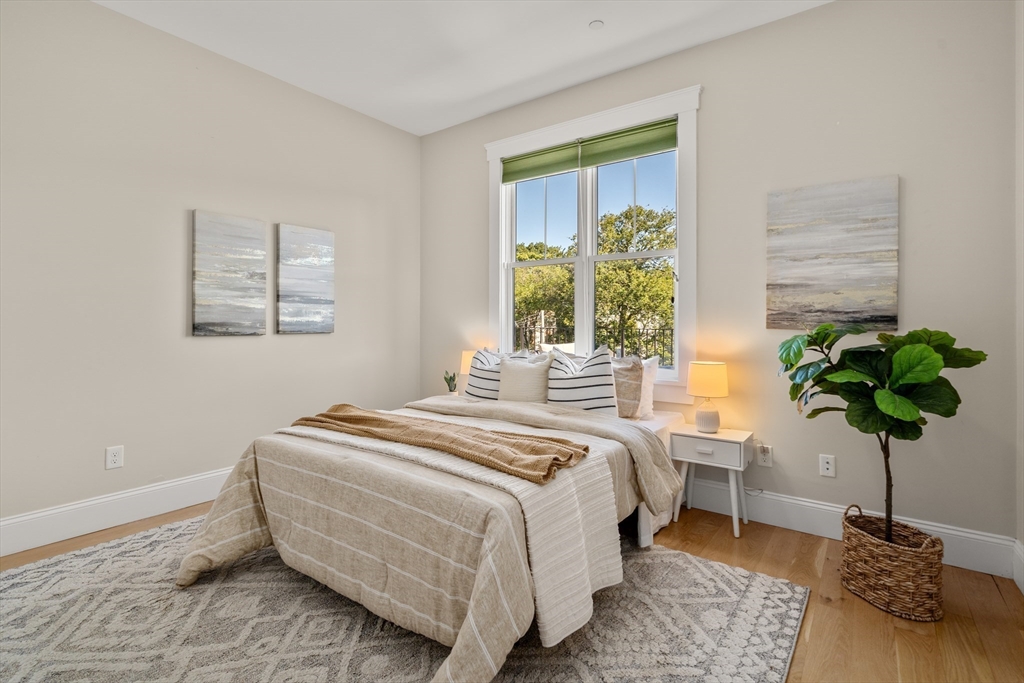 593 Somerville Ave Unit: 6