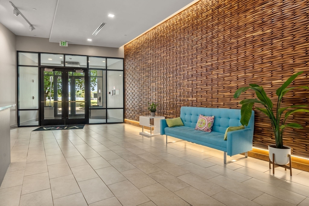 3531 Washington Street # 411