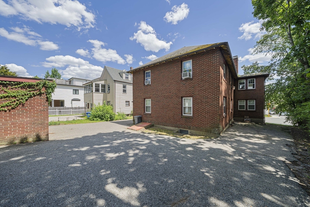 1667-1669 Centre Street