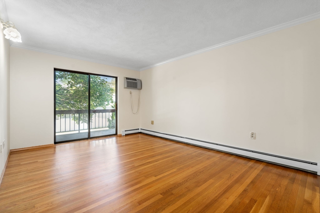 655 Saw Mill Brook Pkwy # 11