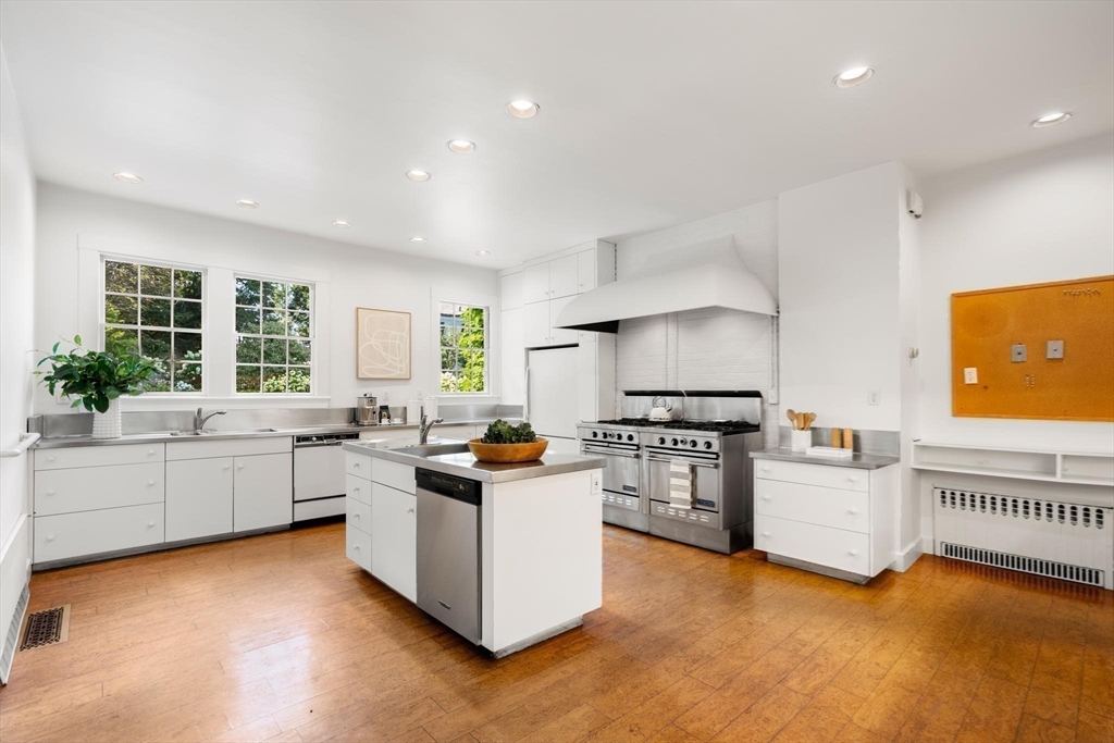 87 Hammond St