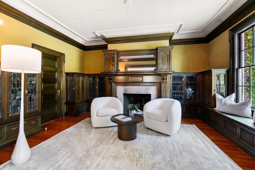 87 Hammond St
