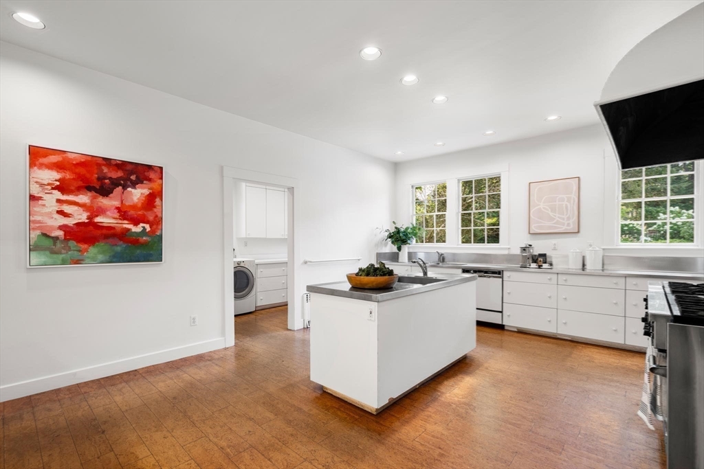 87 Hammond St