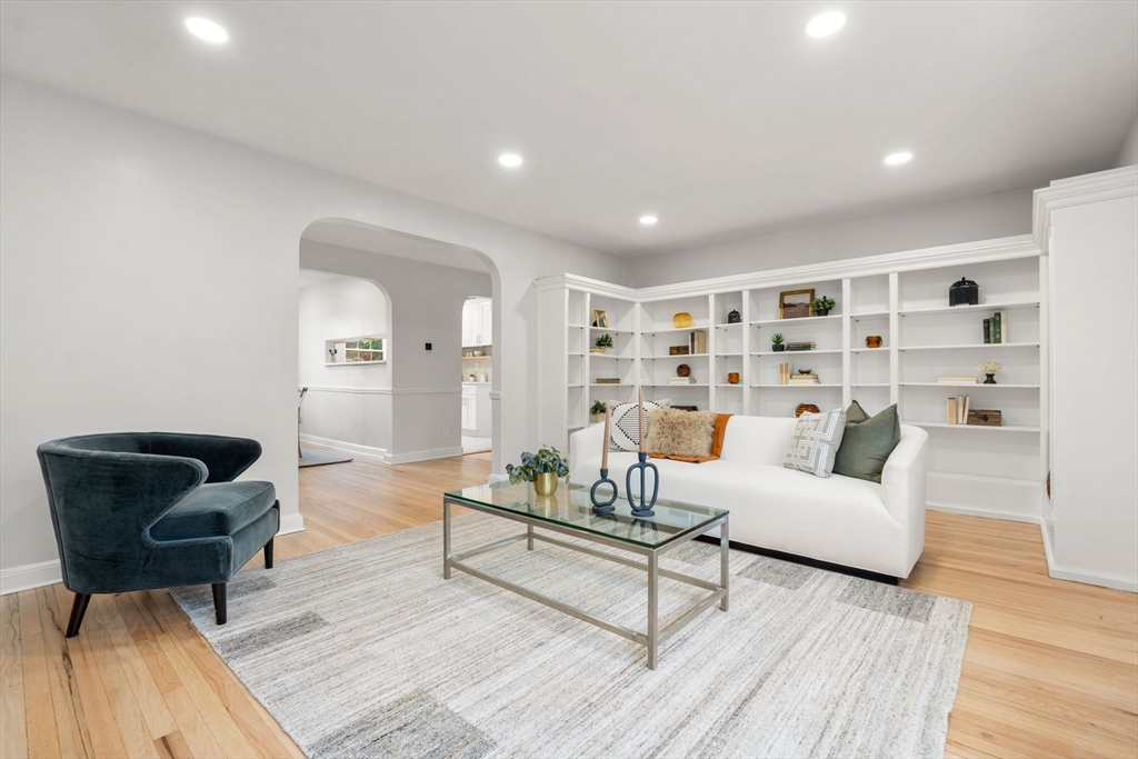 648 Washington St # 7