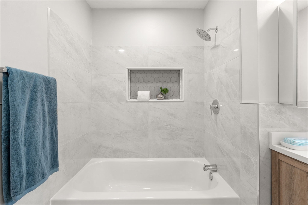 648 Washington St # 7