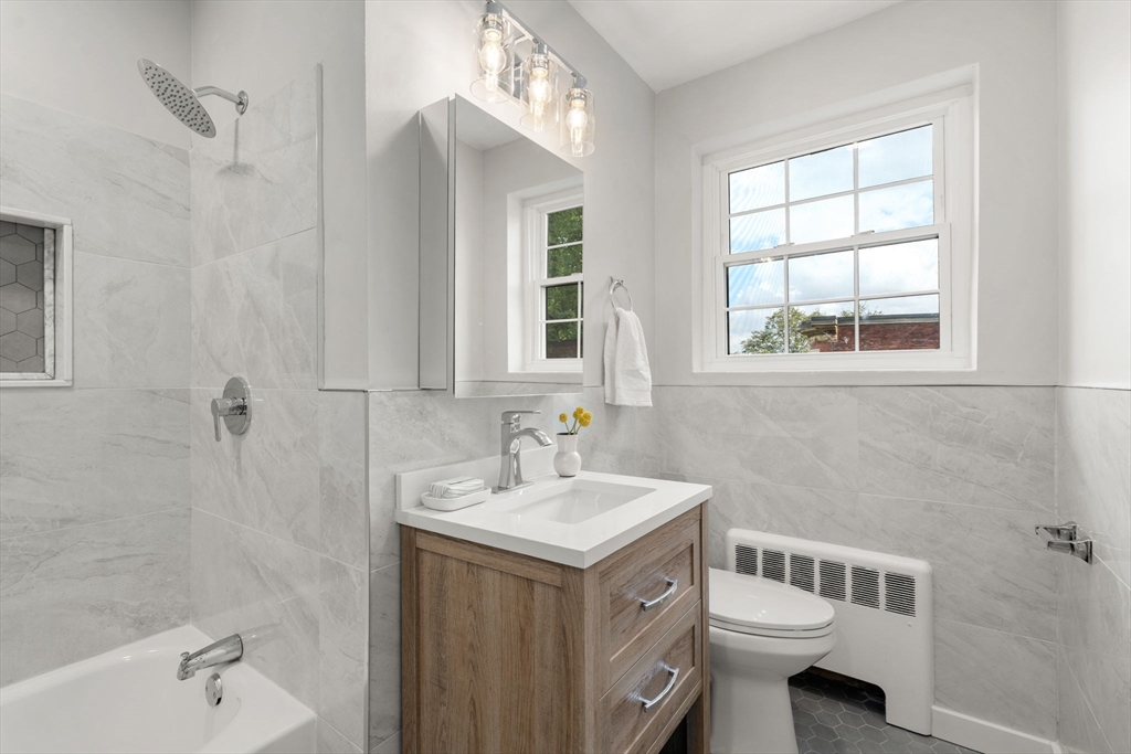 648 Washington St # 7