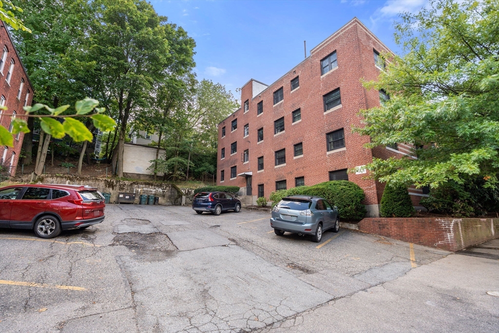 648 Washington St # 7