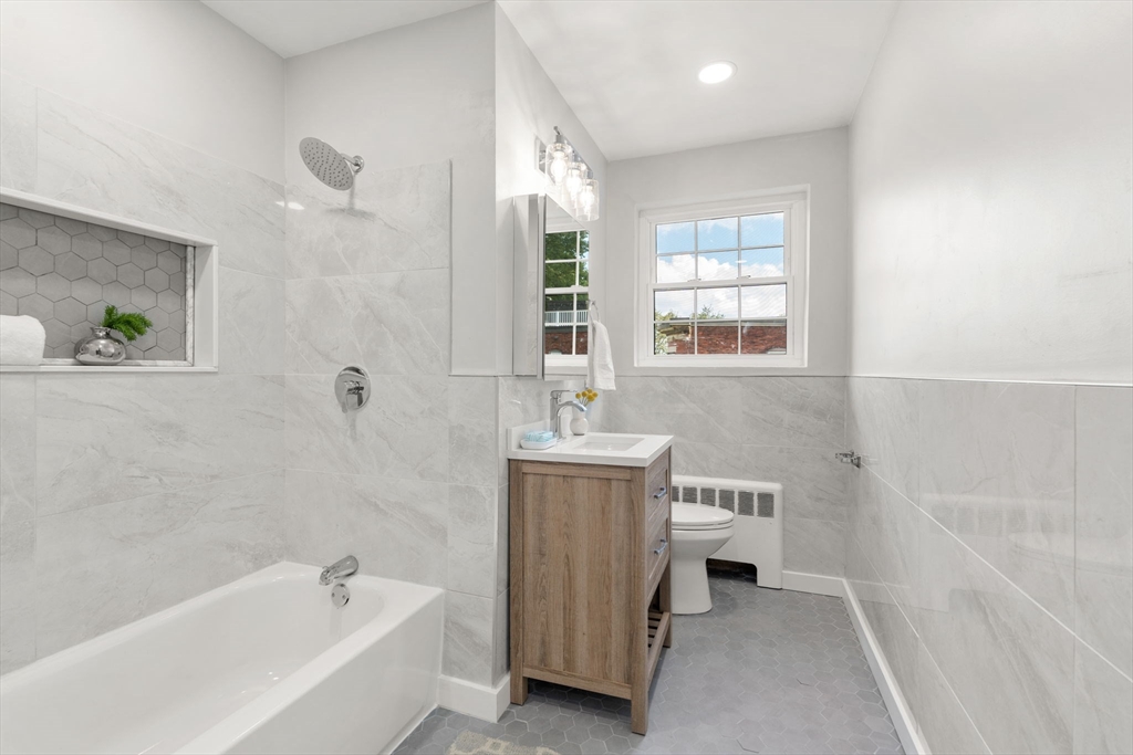 648 Washington St # 7