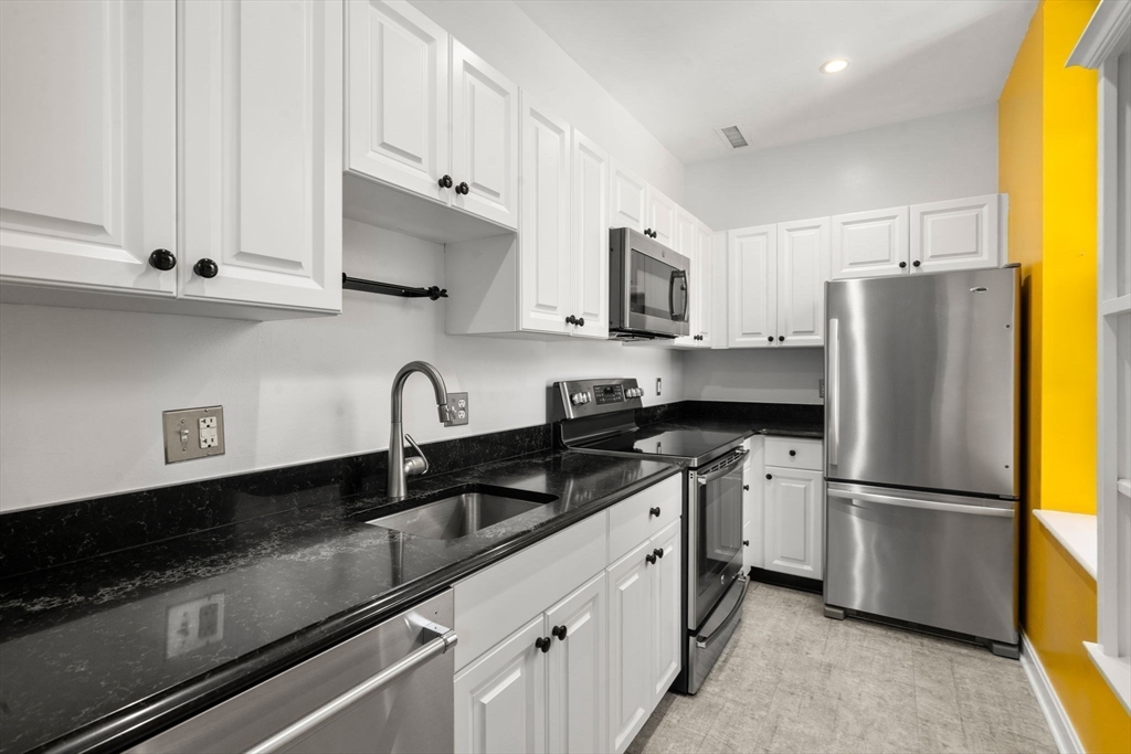 60 East Glen Road # 206