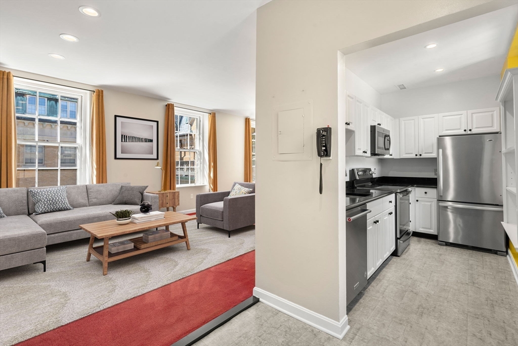 60 East Glen Road # 206