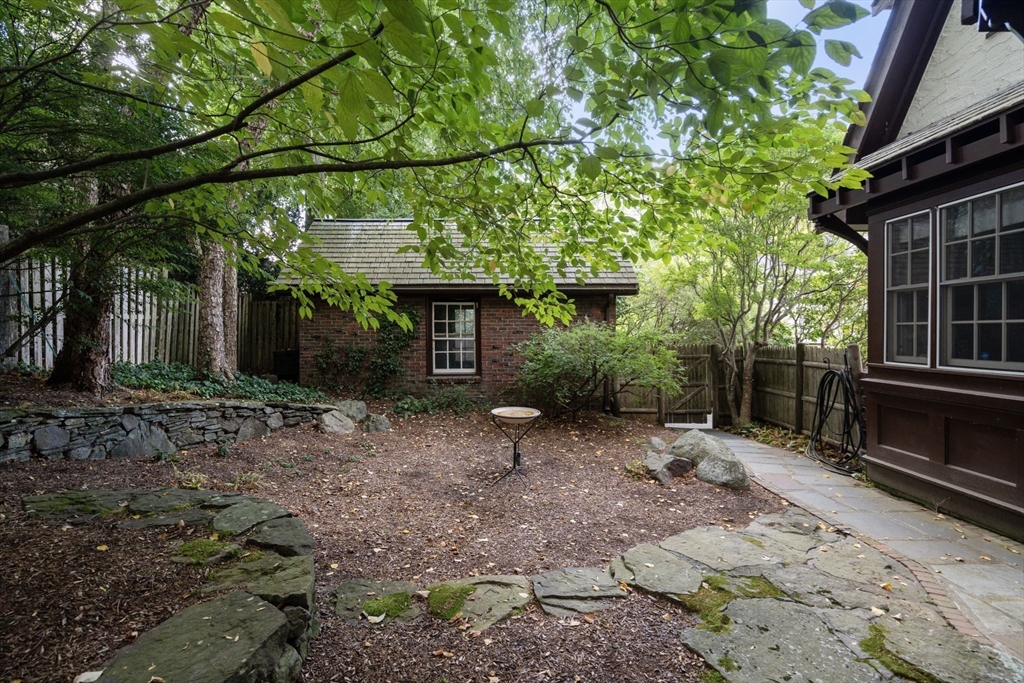 4 Hosmer Cir