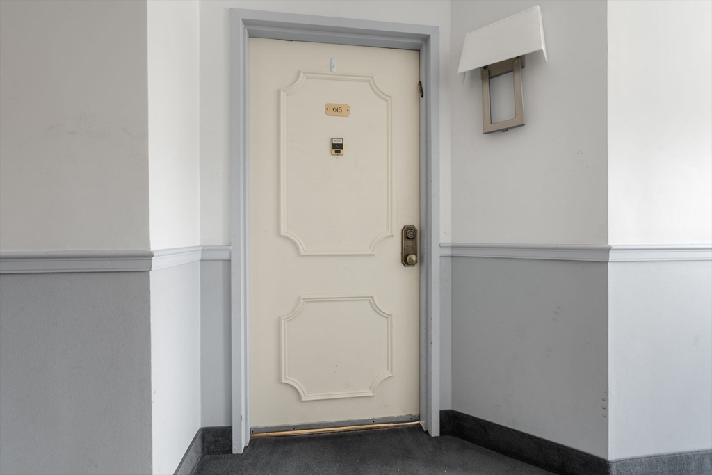 250 Hammond Pond Parkway # 615N