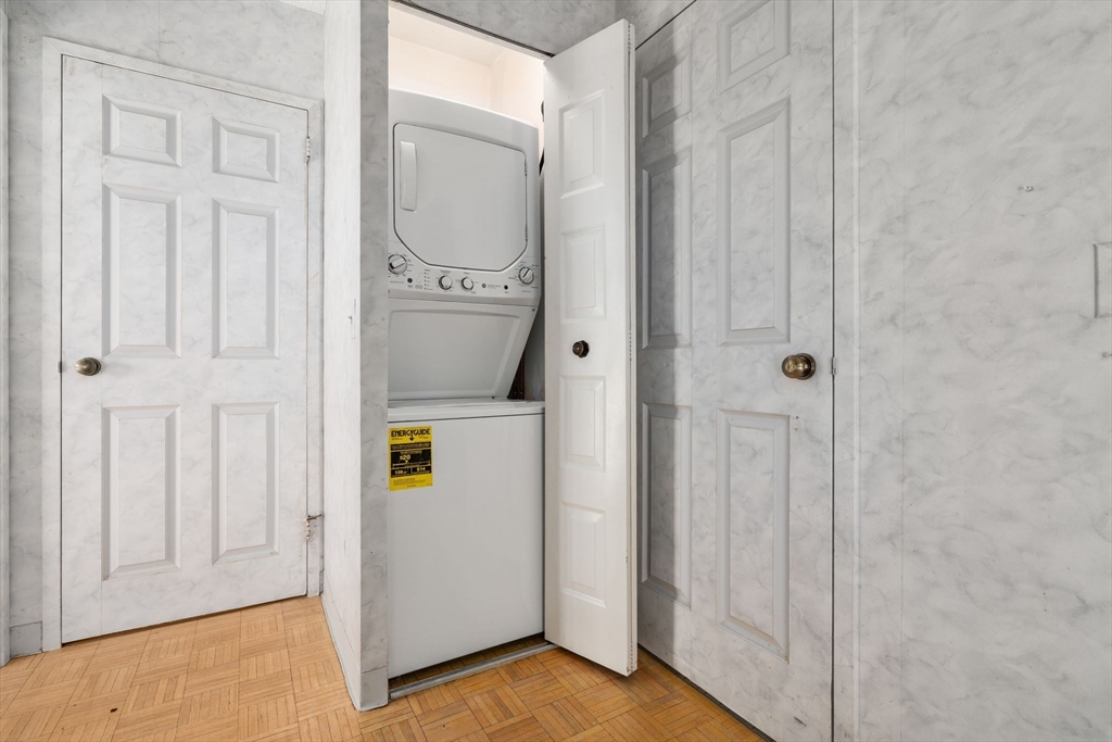 250 Hammond Pond Parkway # 615N