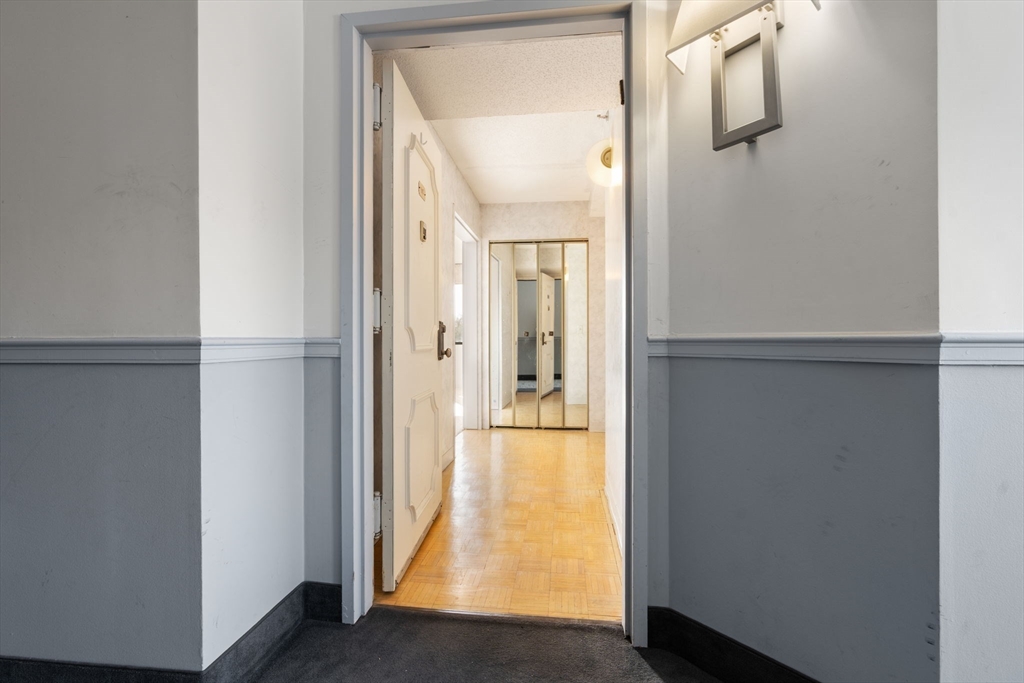 250 Hammond Pond Parkway # 615N