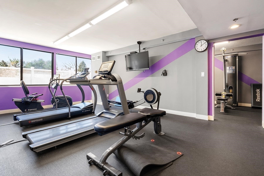 250 Hammond Pond Parkway # 615N