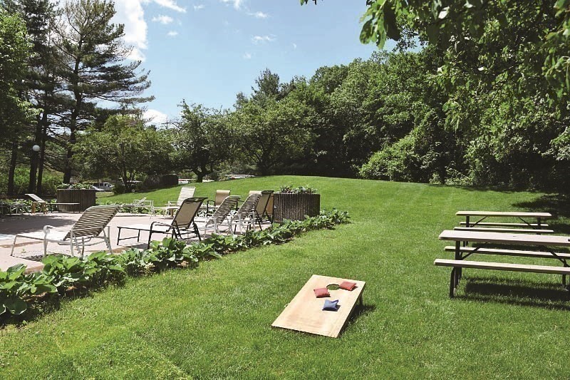 250 Hammond Pond Parkway # 615N