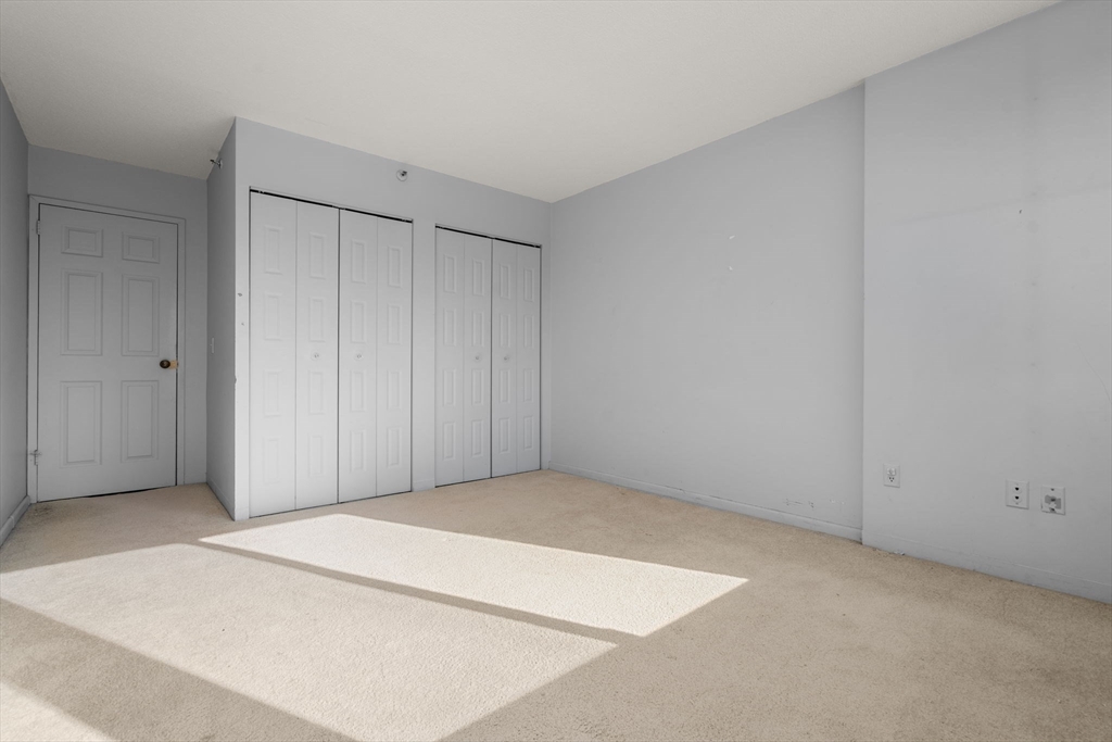 250 Hammond Pond Parkway # 615N