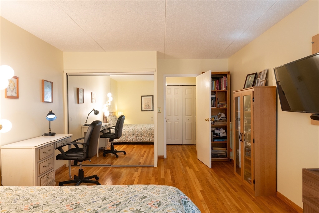 50-56 Broadlawn Park # 209