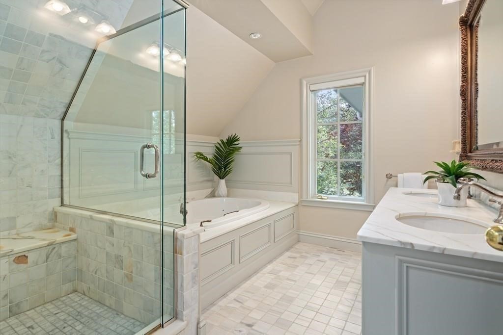 11 Clovelly