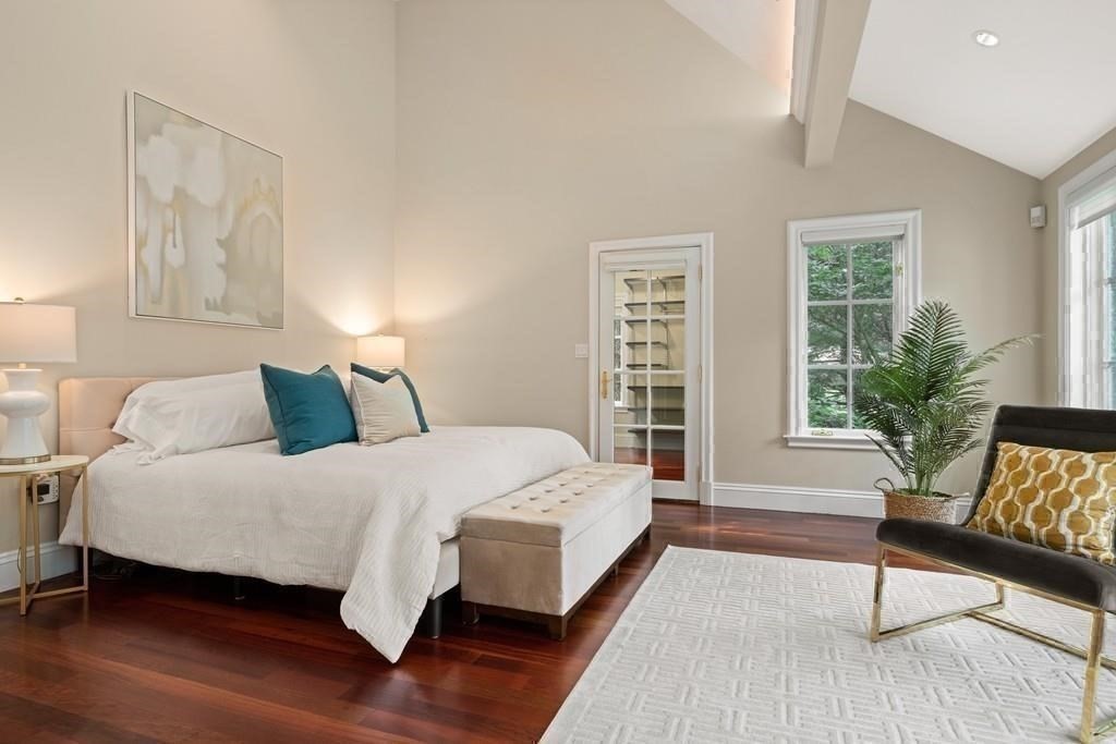 11 Clovelly