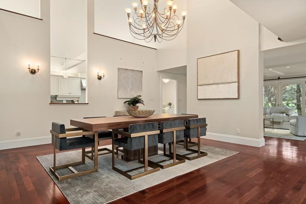 11 Clovelly
