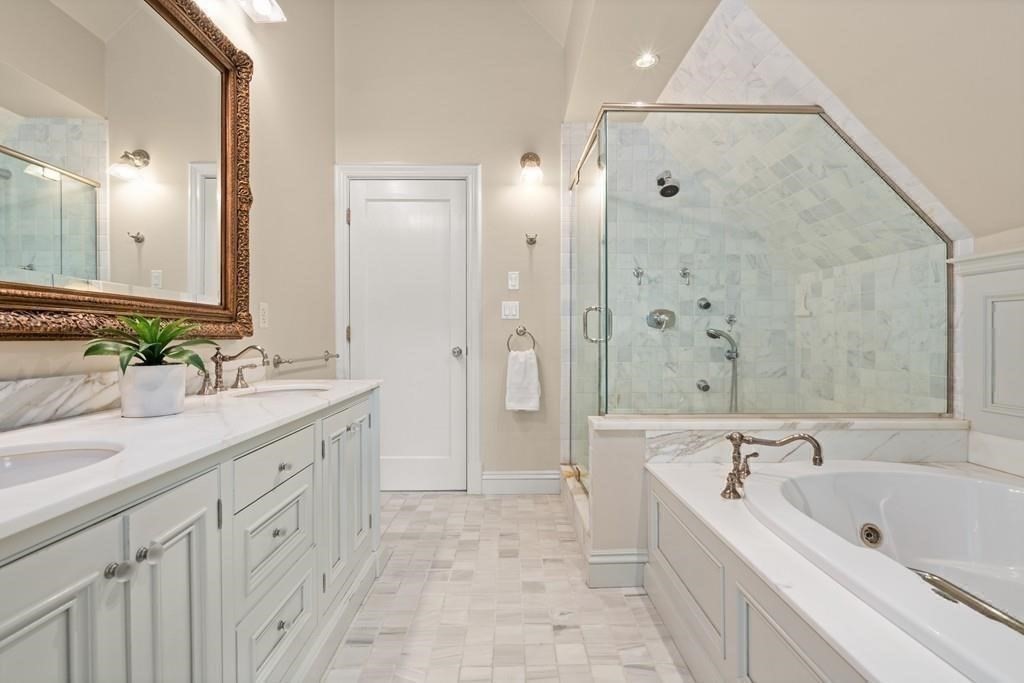 11 Clovelly