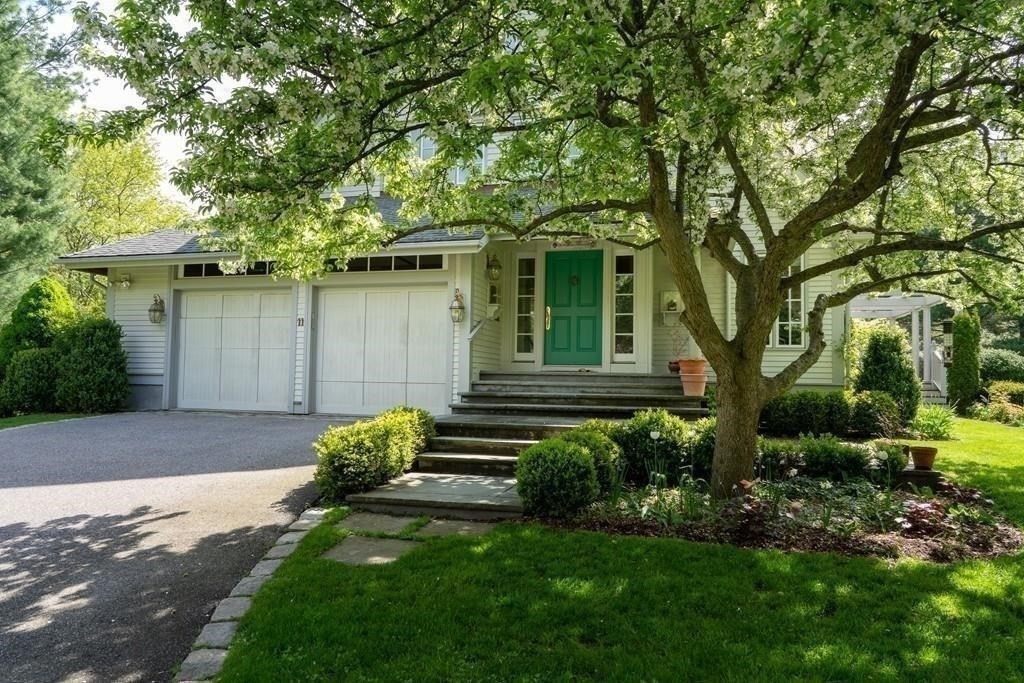 11 Clovelly