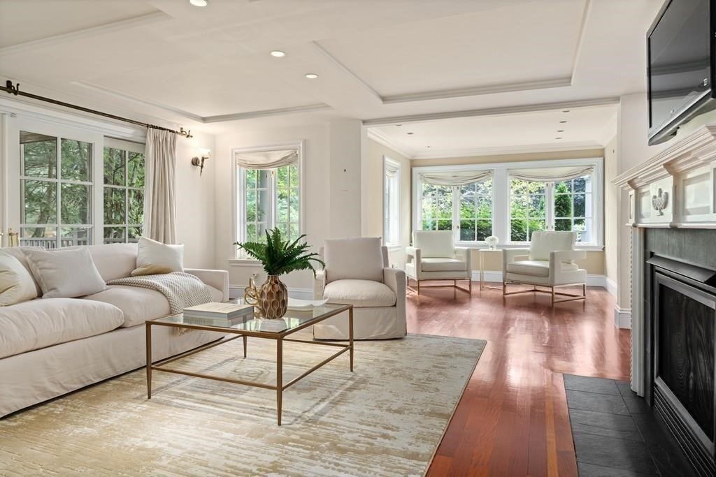 11 Clovelly