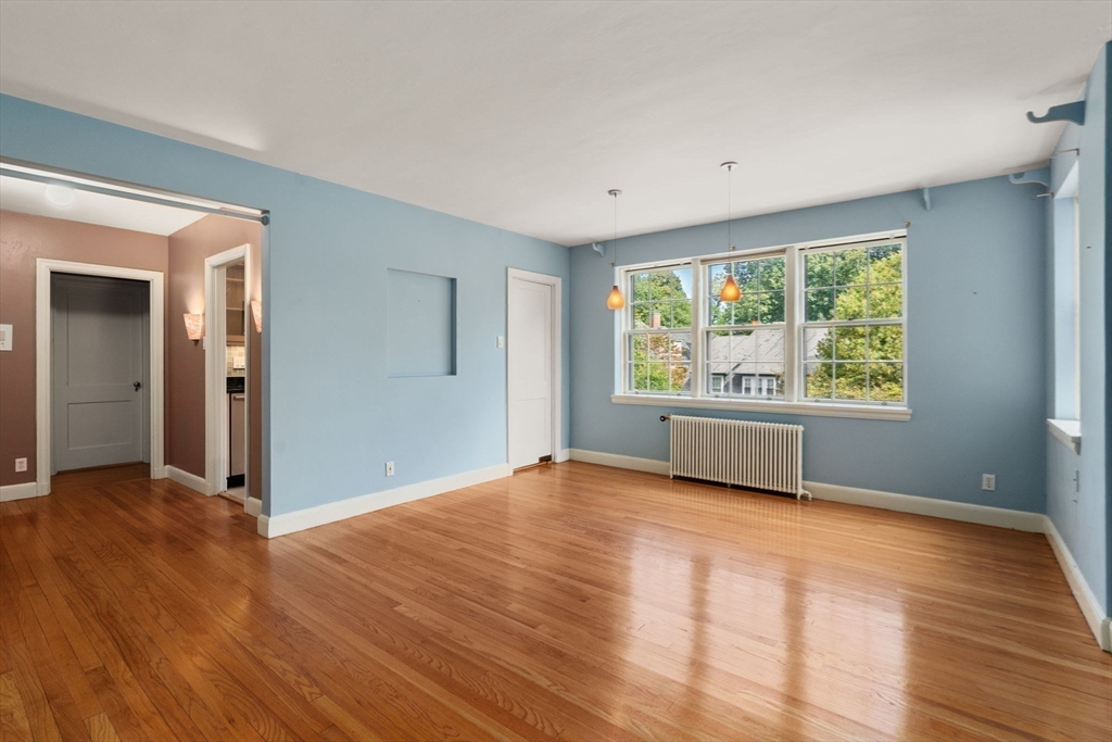 4 Kilsyth Terrace # 32