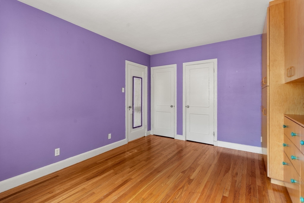 4 Kilsyth Terrace # 32