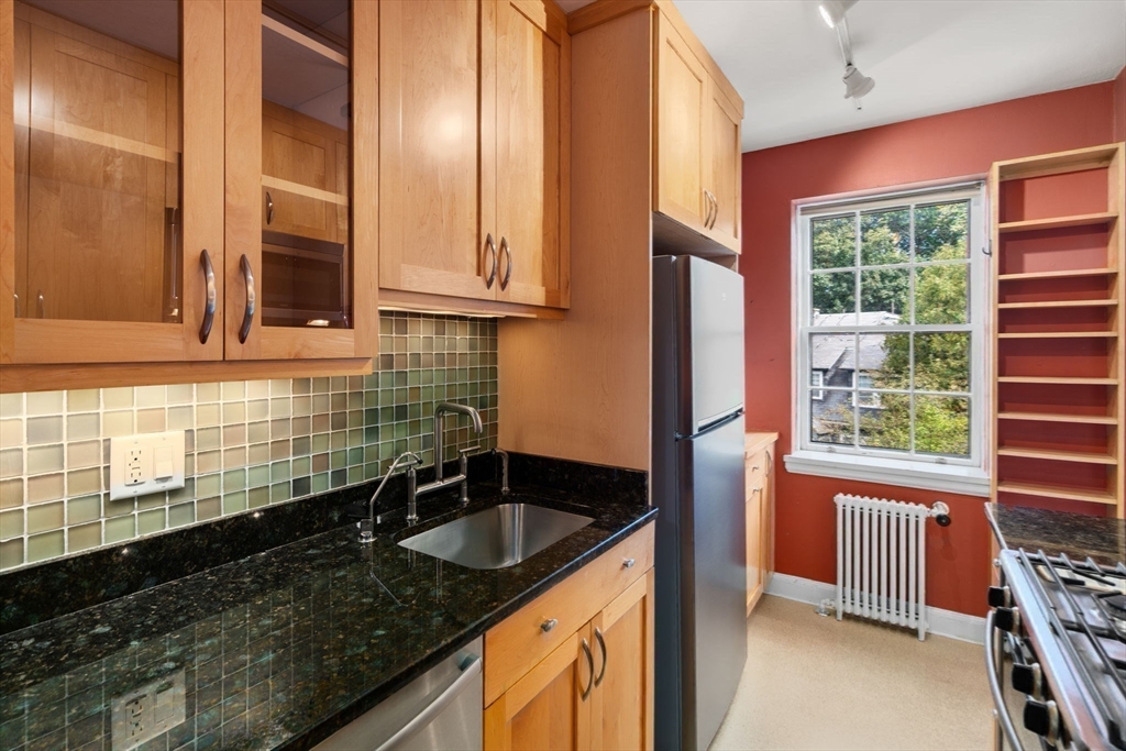 4 Kilsyth Terrace # 32