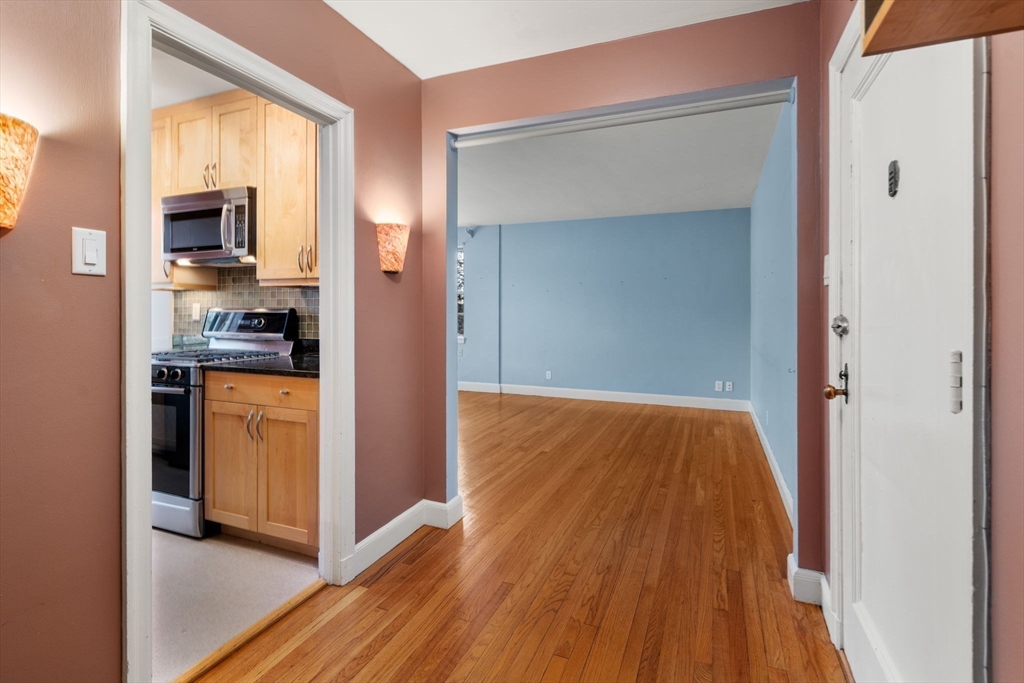 4 Kilsyth Terrace # 32