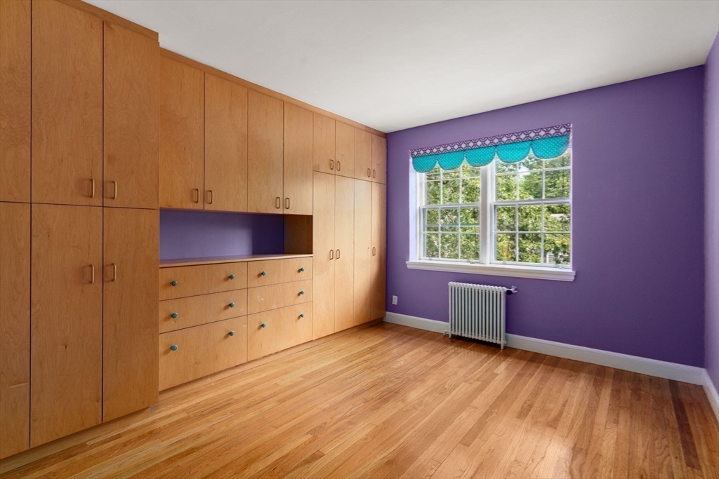 4 Kilsyth Terrace # 32