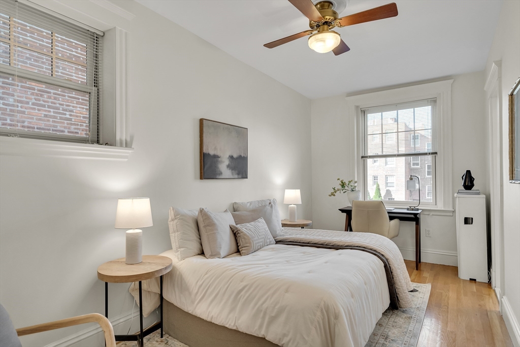 15 Thatcher St # 2 Unit: F2-2