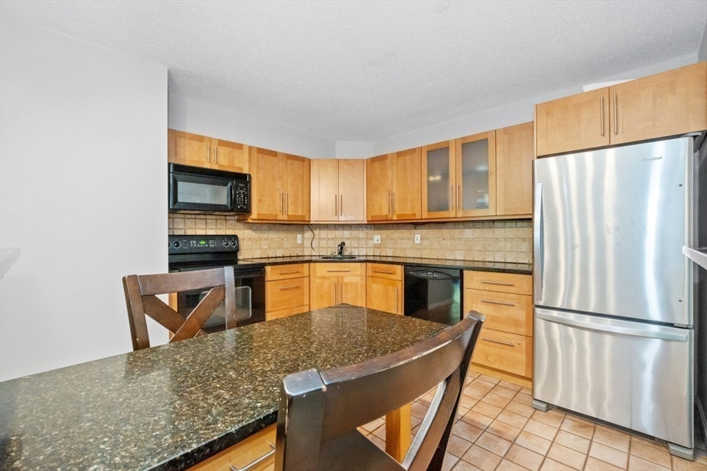 131 Coolidge Ave # 125