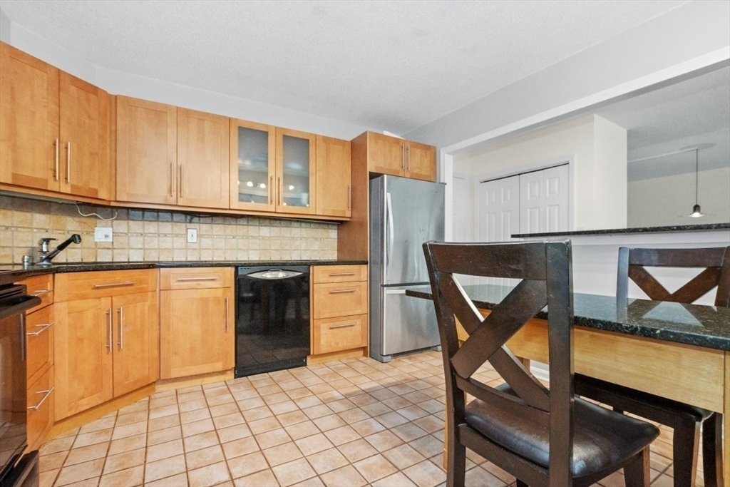 131 Coolidge Ave # 125