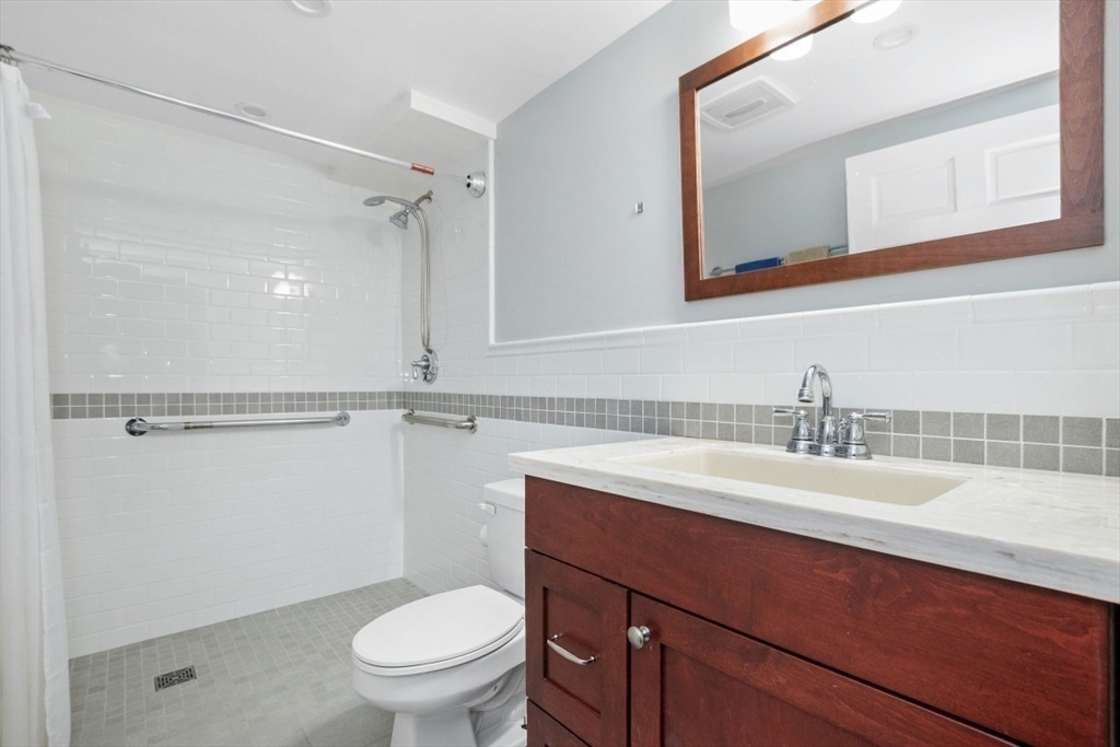 131 Coolidge Ave # 125