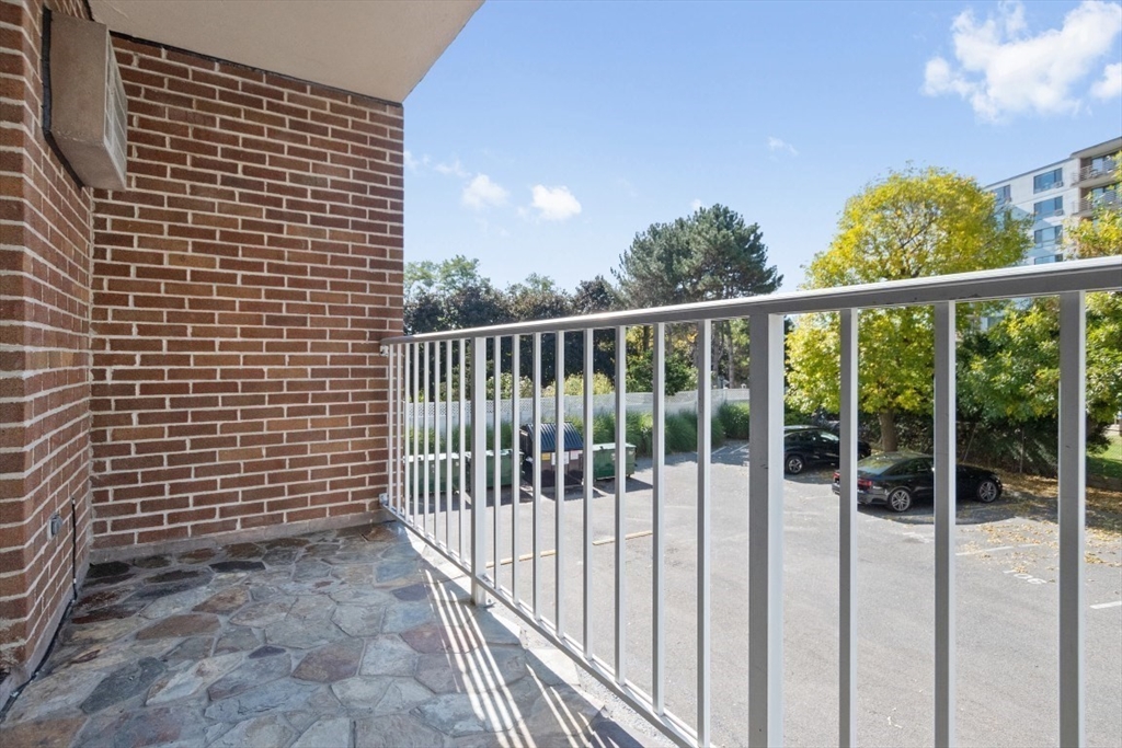 131 Coolidge Ave # 125