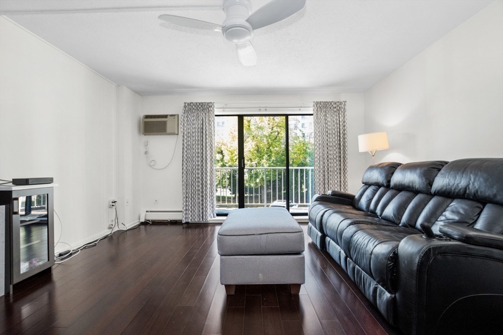 131 Coolidge Ave # 125