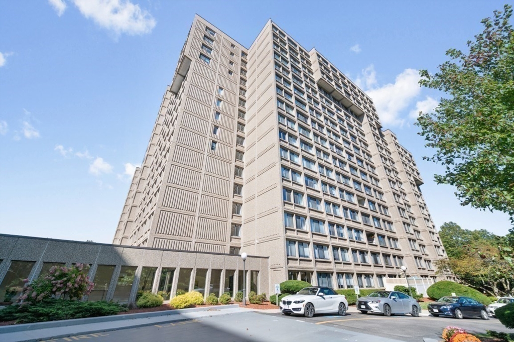 250 Hammond Pond Parkway # 314N