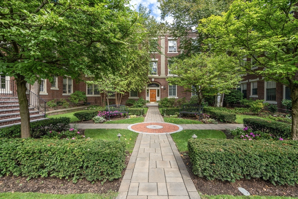 135 Beaconsfield Rd # 1