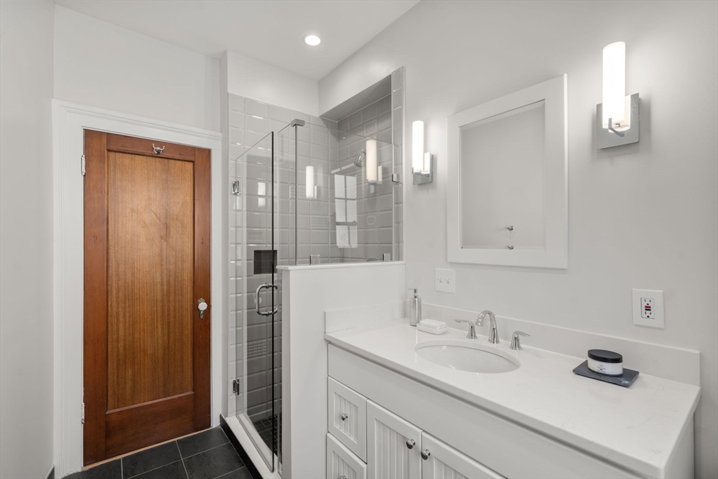 135 Beaconsfield Rd # 1