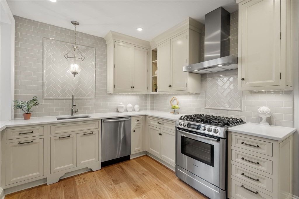 135 Beaconsfield Rd # 1