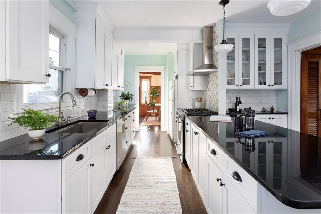 54 Sturges Rd, Boston