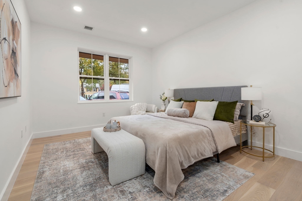 16 Stearns Rd # 207, Wellesley Unit: 207